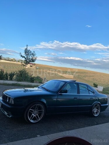 BMW 525-12
