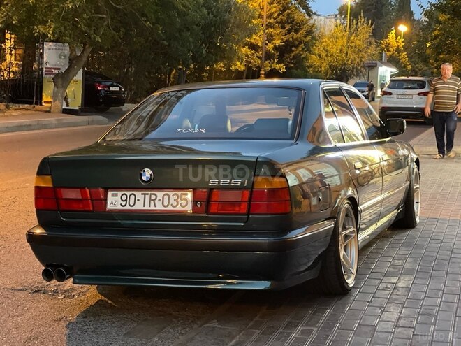 BMW 525-9