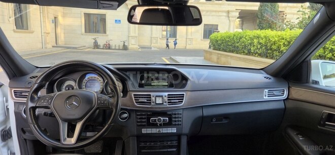 Mercedes E 200-10