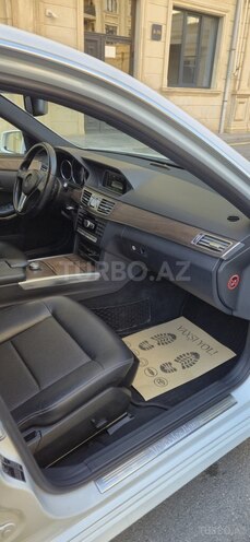 Mercedes E 200-12