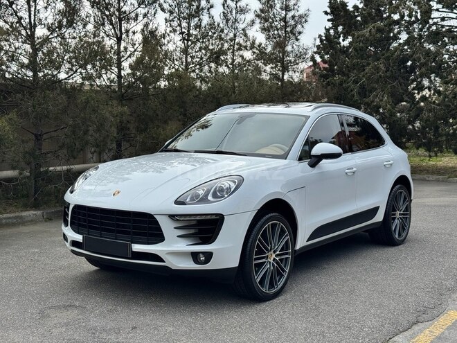 Porsche Macan S-3