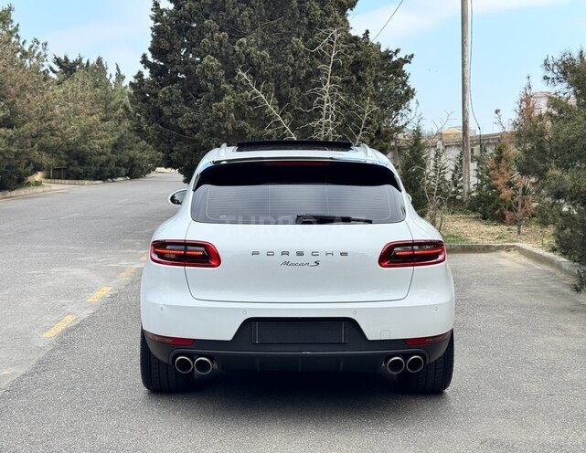 Porsche Macan S-4