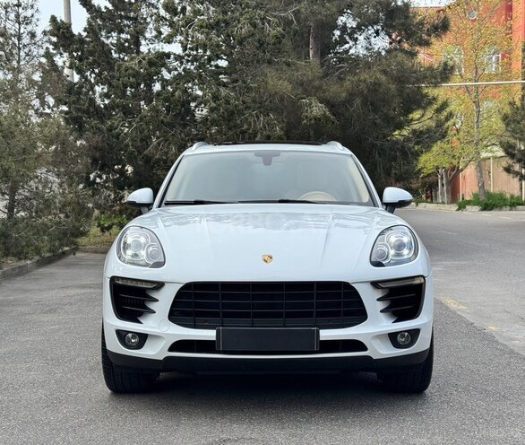 Porsche Macan S-1