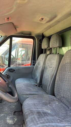 Ford Transit-6