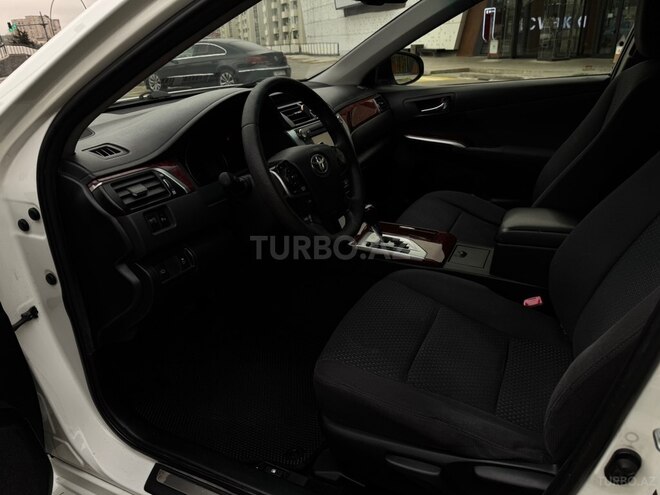 Toyota Camry-7