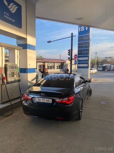 Hyundai Sonata-6