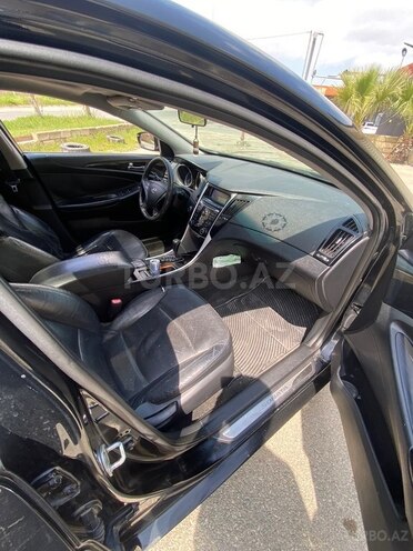 Hyundai Sonata-11