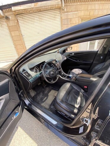 Hyundai Sonata-14