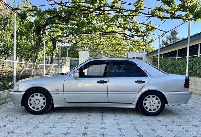 Mercedes C 180-6