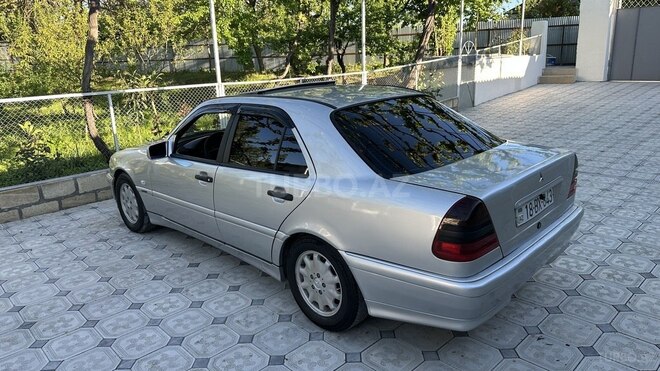 Mercedes C 180-3