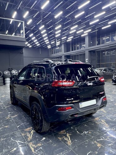 Jeep Cherokee-5