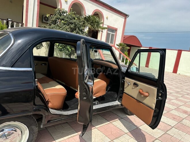 GAZ 21 "Volga"-10