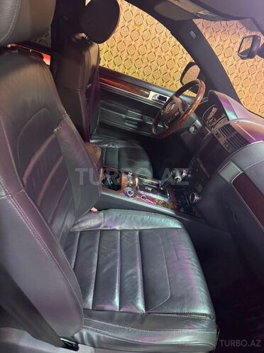Volkswagen Touareg-13