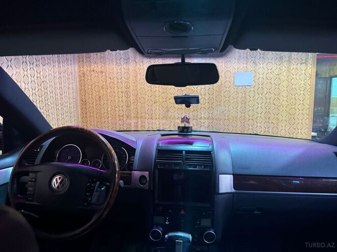 Volkswagen Touareg-10