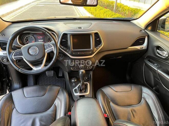 Jeep Cherokee-8
