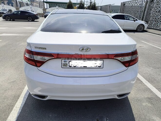 Hyundai Azera-5