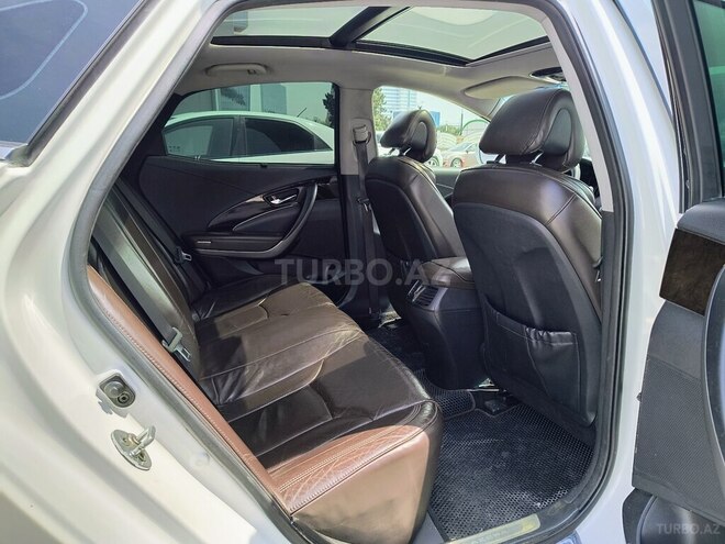 Hyundai Azera-10