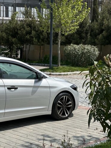 Hyundai Elantra-7