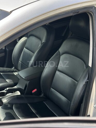 Hyundai Elantra-15