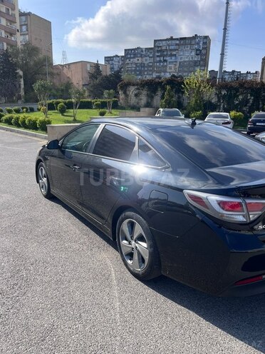 Hyundai Sonata-5