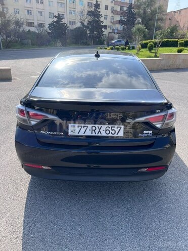 Hyundai Sonata-4