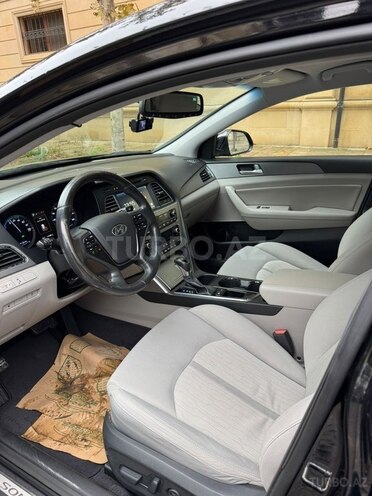 Hyundai Sonata-21