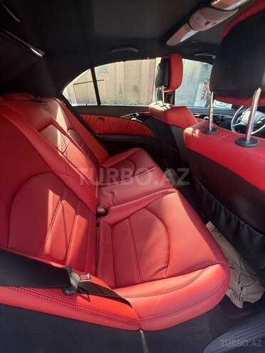 Mercedes E 63 AMG-8