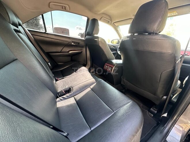 Toyota Camry-4
