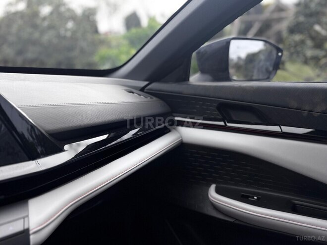 Changan Uni-V iDD-12