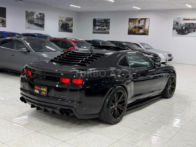 Chevrolet Camaro-12