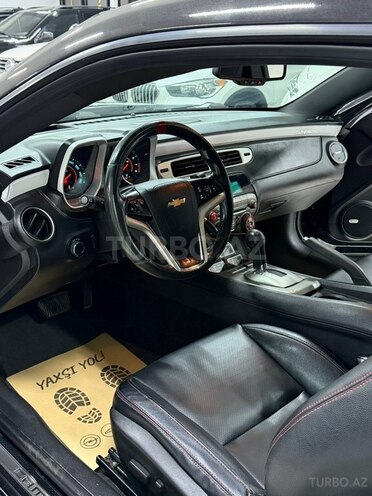 Chevrolet Camaro-23