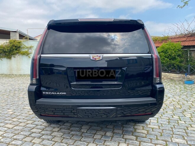 Cadillac Escalade-5