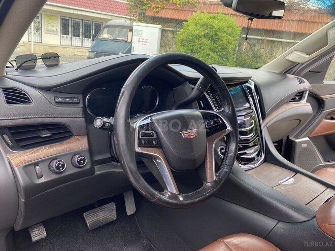 Cadillac Escalade-11