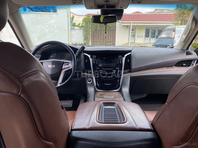 Cadillac Escalade-9