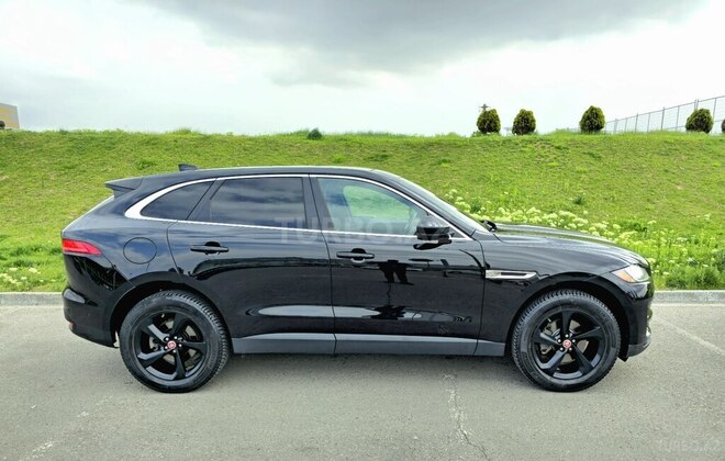 Jaguar F-Pace-6