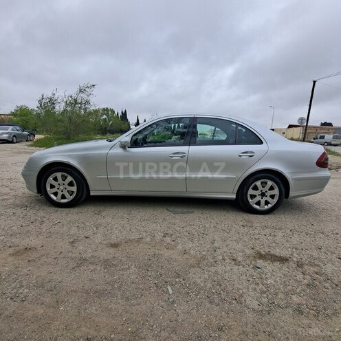 Mercedes E 220-4