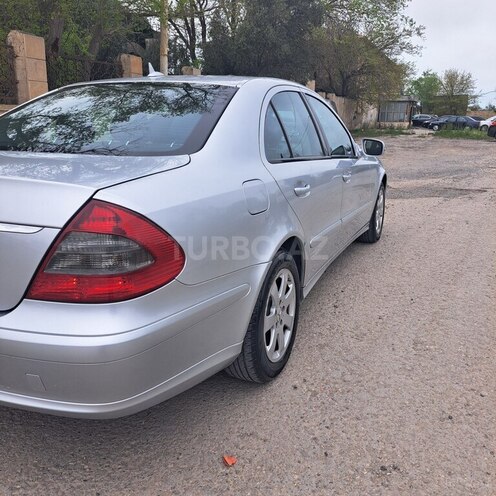 Mercedes E 220-5