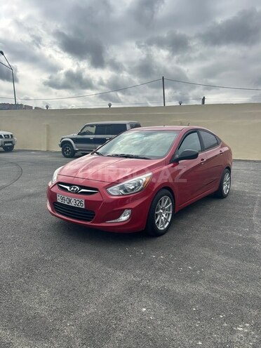 Hyundai Accent-4