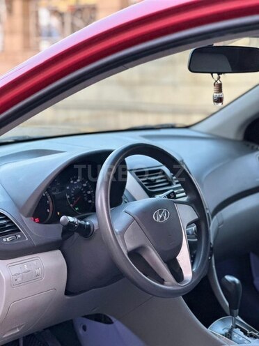 Hyundai Accent-9