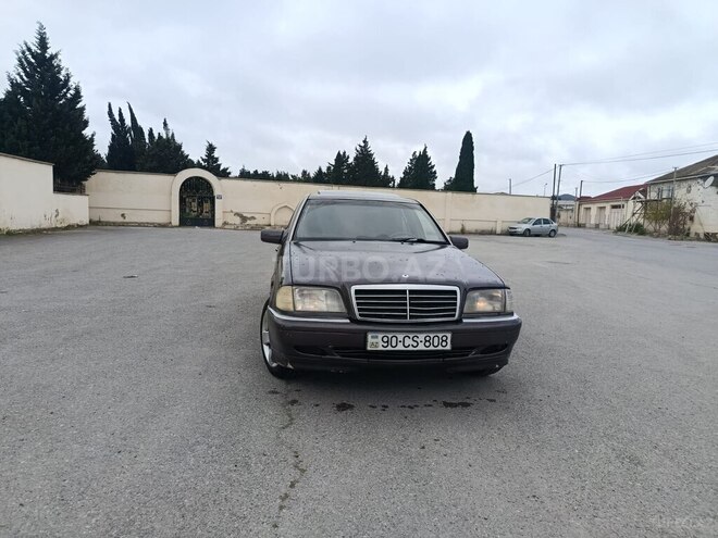 Mercedes C 200-1