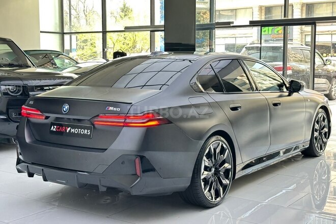 BMW i5-11