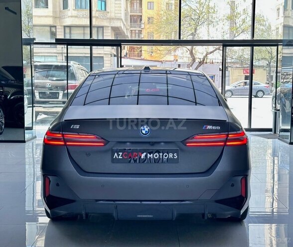 BMW i5-9