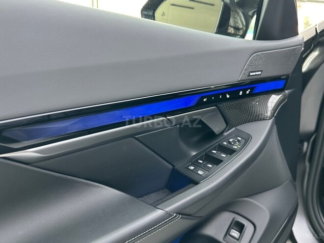 BMW i5-13