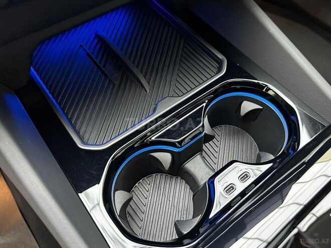 BMW i5-22