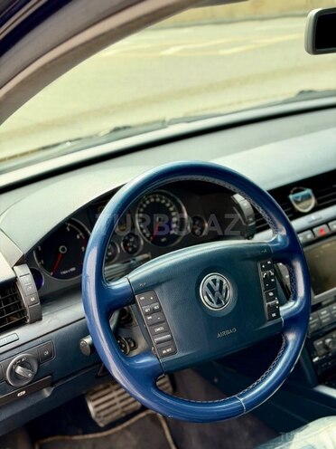 Volkswagen Phaeton-9