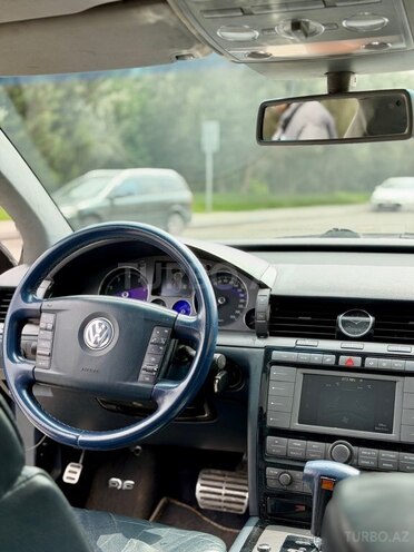 Volkswagen Phaeton-11