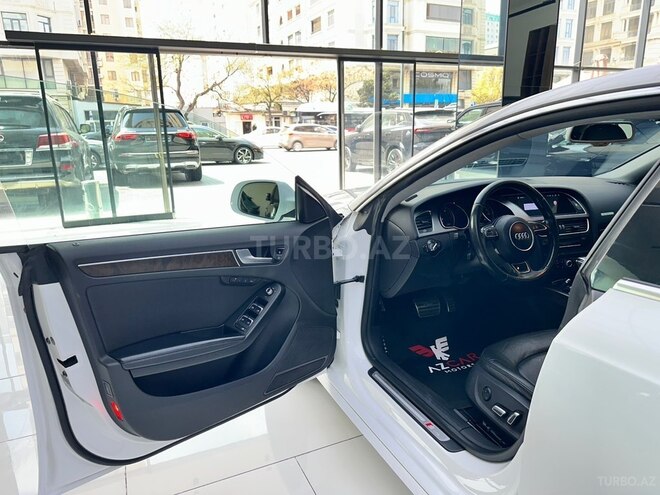 Audi A5-10