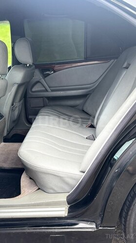 Mercedes E 220-7