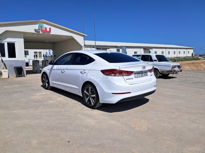 Hyundai Avante 2016, 288,000 km - 1.6 l - Bakı
