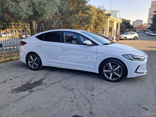 Hyundai Avante 2016, 288,000 km - 1.6 l - Bakı